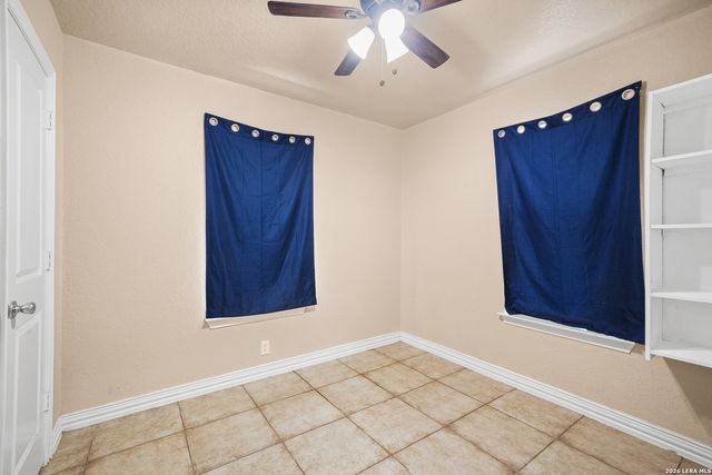 1651 S Elmendorf, San Antonio, TX 78207