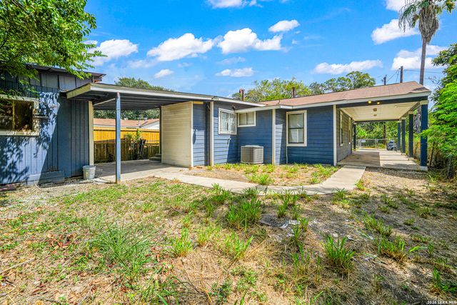 1651 S Elmendorf, San Antonio, TX 78207