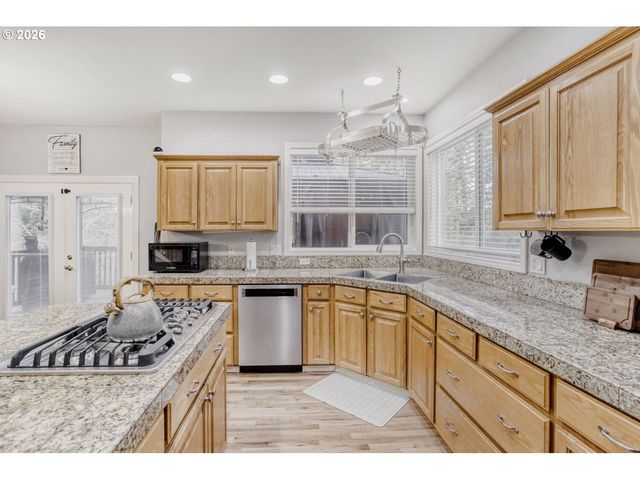 14737 Sw FERN St, Portland, OR 97223