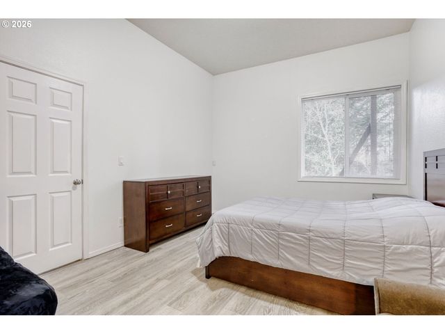 14737 Sw FERN St, Portland, OR 97223