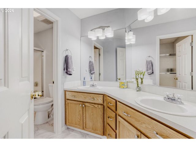 14737 Sw FERN St, Portland, OR 97223