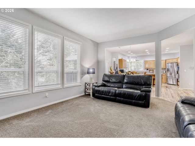 14737 Sw FERN St, Portland, OR 97223