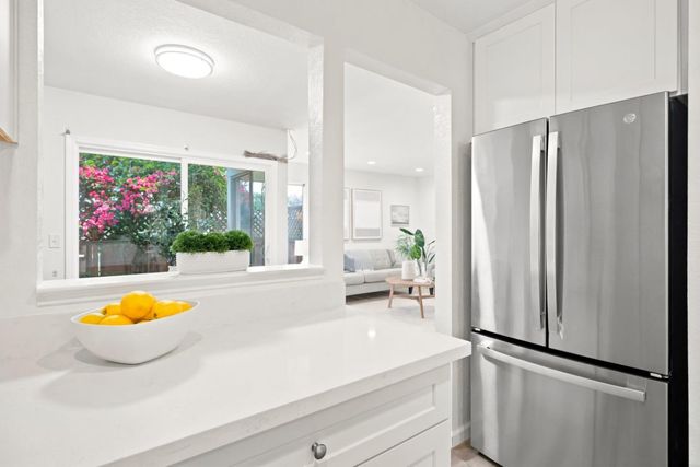 1052 Delna Manor Lane 1052, San Jose, CA 95128