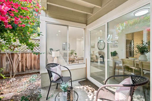 1052 Delna Manor Lane 1052, San Jose, CA 95128