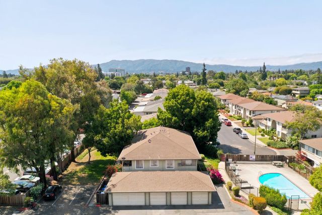 1052 Delna Manor Lane 1052, San Jose, CA 95128