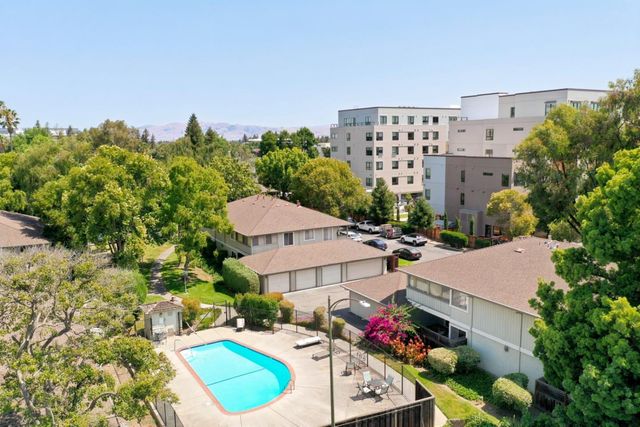 1052 Delna Manor Lane 1052, San Jose, CA 95128