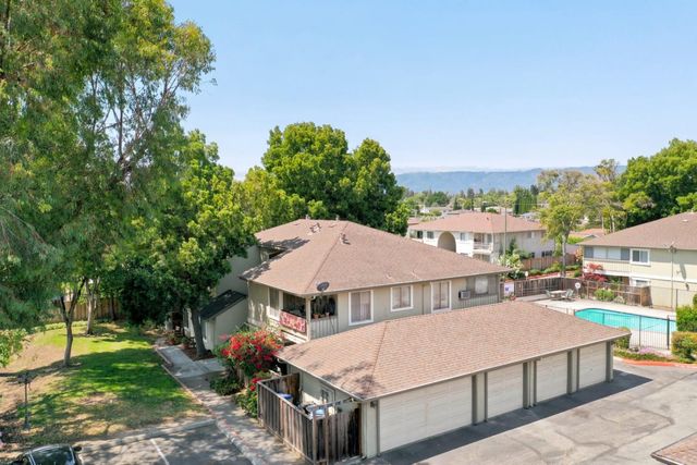 1052 Delna Manor Lane 1052, San Jose, CA 95128