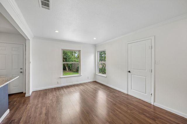 917 8th Street, Grand Prairie, TX 75050