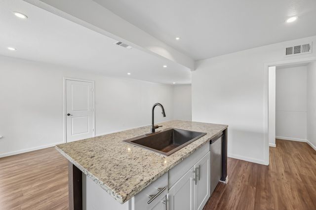 917 8th Street, Grand Prairie, TX 75050
