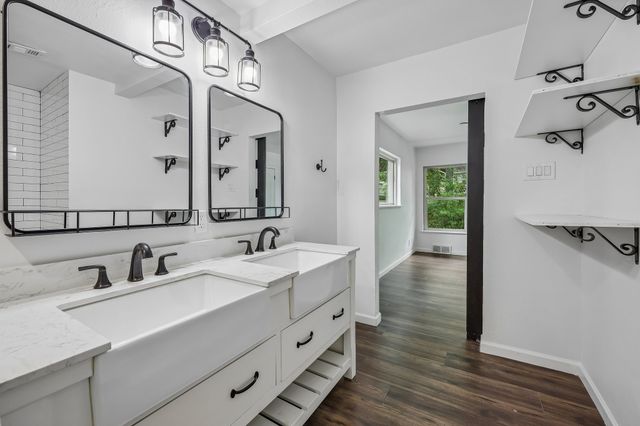 917 8th Street, Grand Prairie, TX 75050