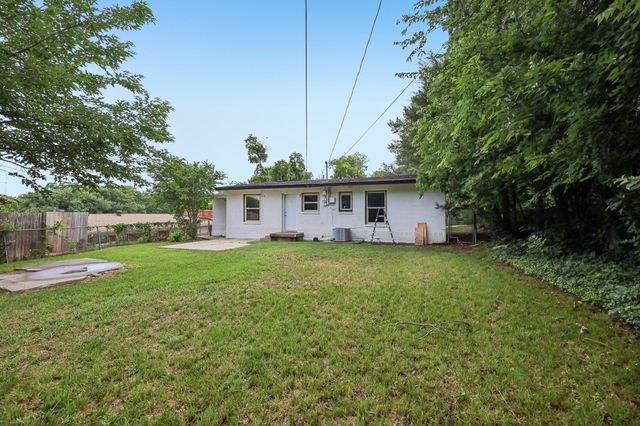917 8th Street, Grand Prairie, TX 75050