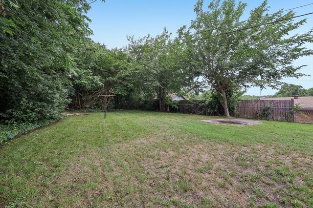 917 8th Street, Grand Prairie, TX 75050