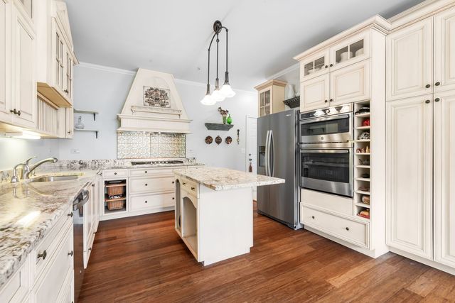 2119 Ivy Ridge Drive 2119, Hoffman Estates, IL 60192