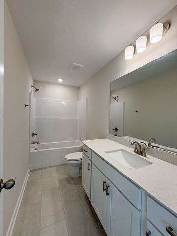 215 Settlers Way, Hendersonville, TN 37075