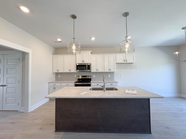 215 Settlers Way, Hendersonville, TN 37075