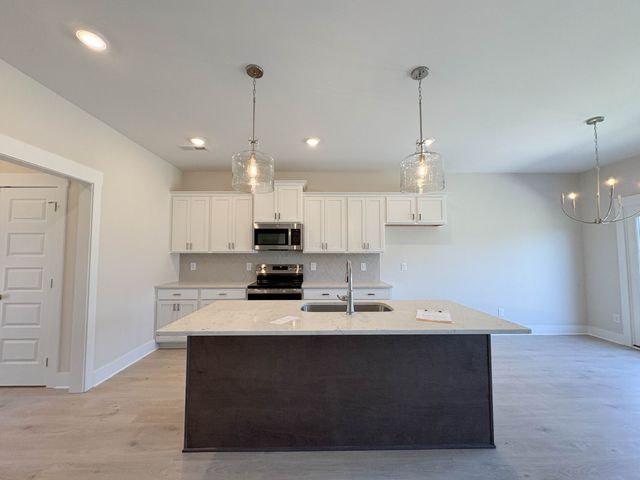 215 Settlers Way, Hendersonville, TN 37075