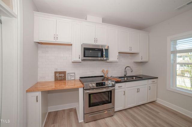 1200 Gathering Park Circle 302, Cary, NC 27519