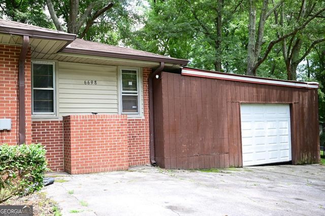 6698 Baker Drive, Lithia Springs, GA 30122