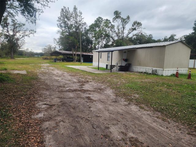 2102 SYDNEY DOVER ROAD, Dover, FL 33527