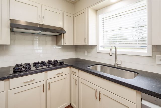 1211 North Ridgefield Circle, College Station, TX 77840