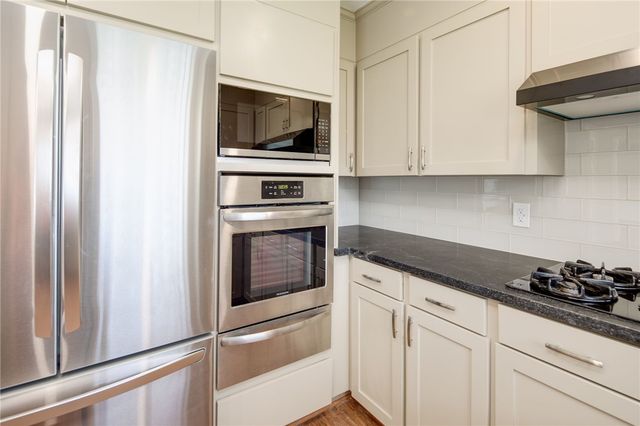 1211 North Ridgefield Circle, College Station, TX 77840