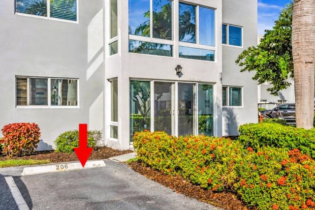 30 Colonial Club Drive 101, Boynton Beach, FL 33435