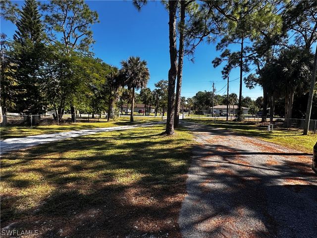 231 14th ST NE, Naples, FL 34120