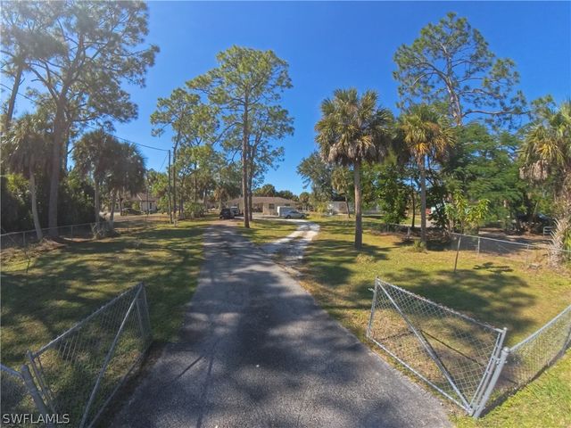 231 14th ST NE, Naples, FL 34120