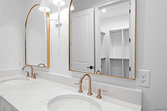 2211 Paul W Bryant, Tuscaloosa, AL 35401