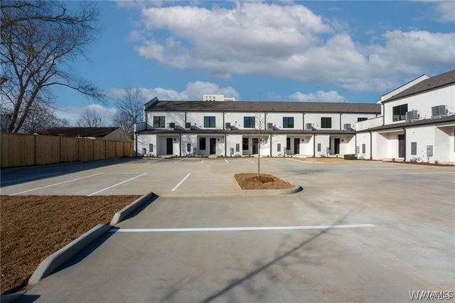 2211 Paul W Bryant, Tuscaloosa, AL 35401