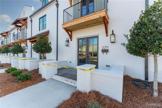 2211 Paul W Bryant, Tuscaloosa, AL 35401