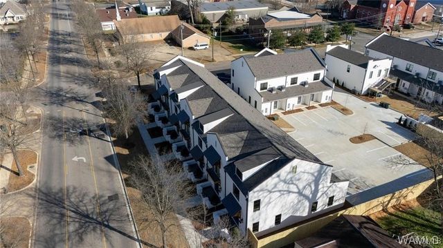 2211 Paul W Bryant, Tuscaloosa, AL 35401