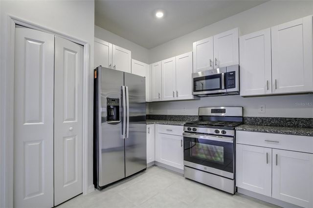 8248 CORNER PINE WAY, New Port Richey, FL 34655