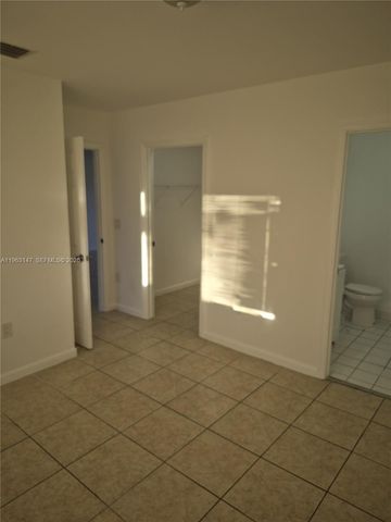 2155 NW 64th St 2155, Miami, FL 33147