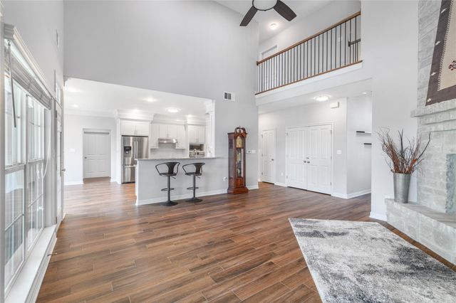 111 Kathleen, La Grange, TX 78945