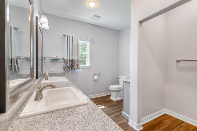 111 Kathleen, La Grange, TX 78945