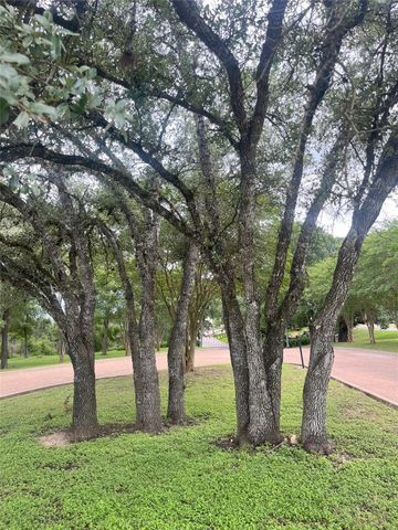 111 Kathleen, La Grange, TX 78945