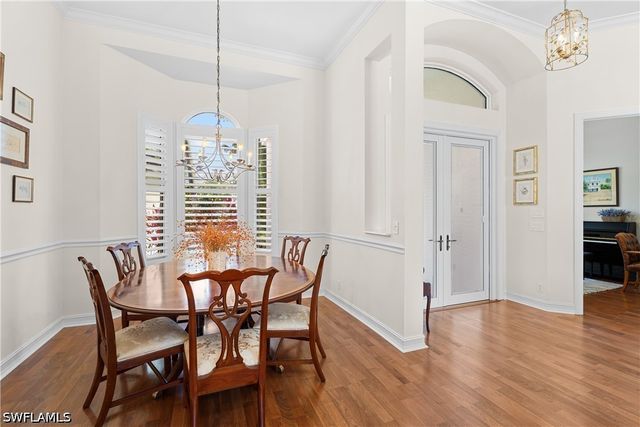 2039 Mission DR, Naples, FL 34109