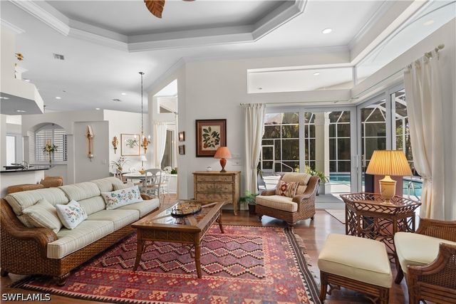 2039 Mission DR, Naples, FL 34109