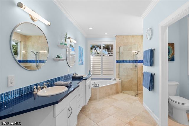 2039 Mission DR, Naples, FL 34109