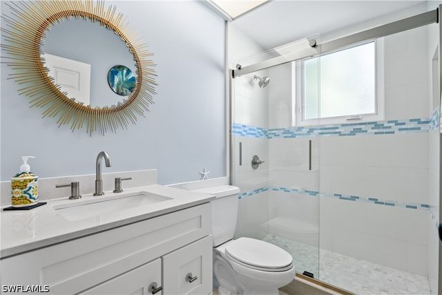 2039 Mission DR, Naples, FL 34109