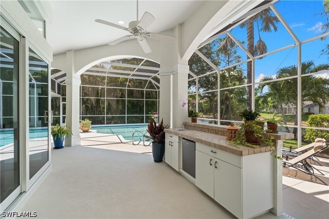2039 Mission DR, Naples, FL 34109