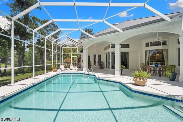 2039 Mission DR, Naples, FL 34109