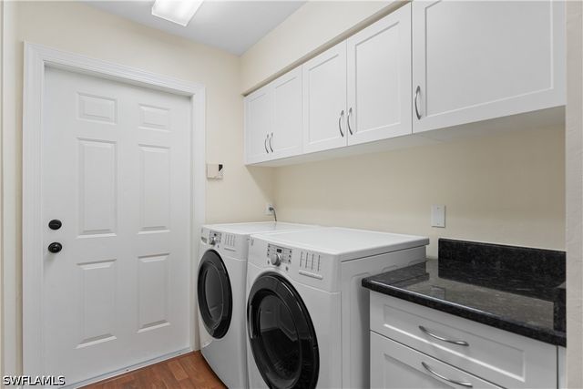 2039 Mission DR, Naples, FL 34109
