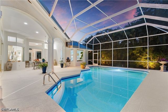 2039 Mission DR, Naples, FL 34109