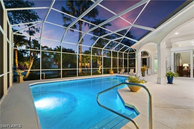 2039 Mission DR, Naples, FL 34109