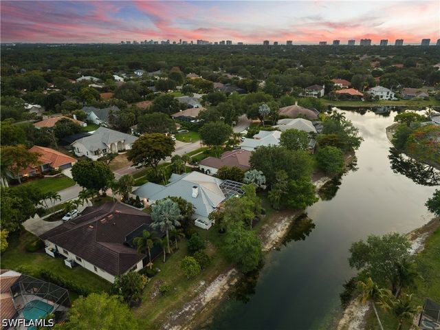 2039 Mission DR, Naples, FL 34109
