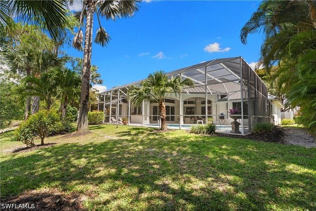 2039 Mission DR, Naples, FL 34109