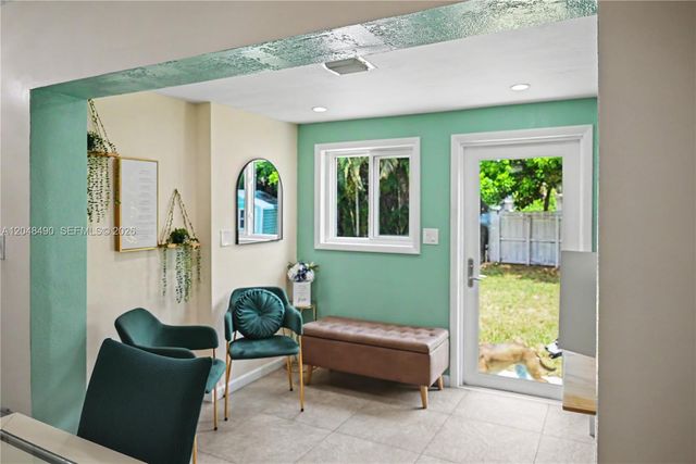 301 SW 65th Ave, Pembroke Pines, FL 33023