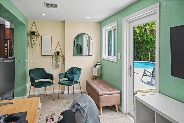 301 SW 65th Ave, Pembroke Pines, FL 33023